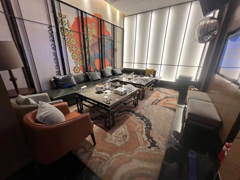 南宁罗曼达KTV的DJ派对包厢：在完全私密的空间里体验私人电音派对的沉浸感