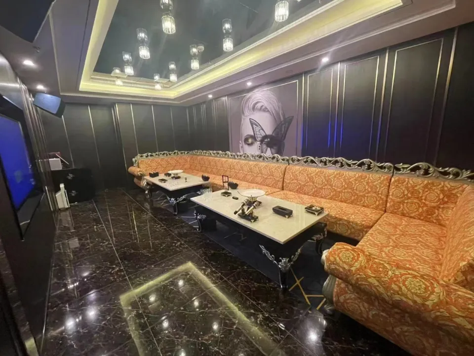 南宁罗曼达商务KTV，南宁夜晚的质感，从推开包厢门就开始了
